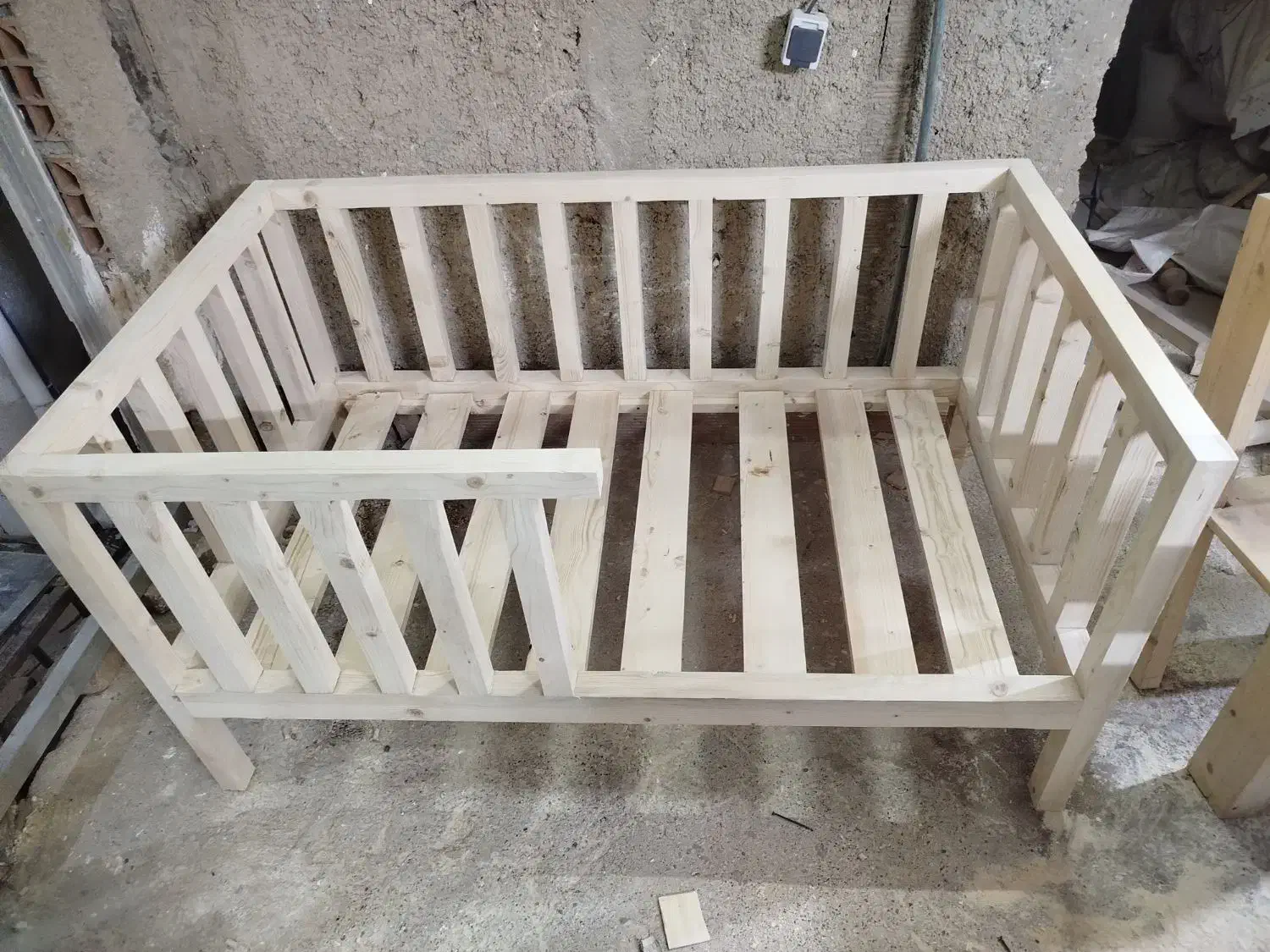 تخت کودک عمده و تک|تخت و صندلی بچه|تهران, پردیسان|دیوار