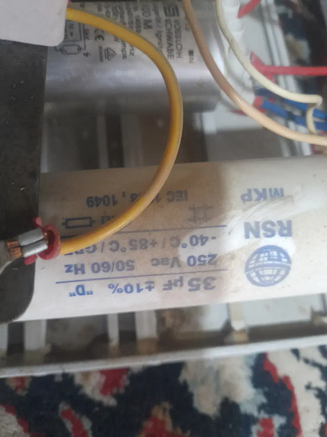 پرژکتور دوعدد|تلویزیون و پروژکتور|خرمآباد, |دیوار