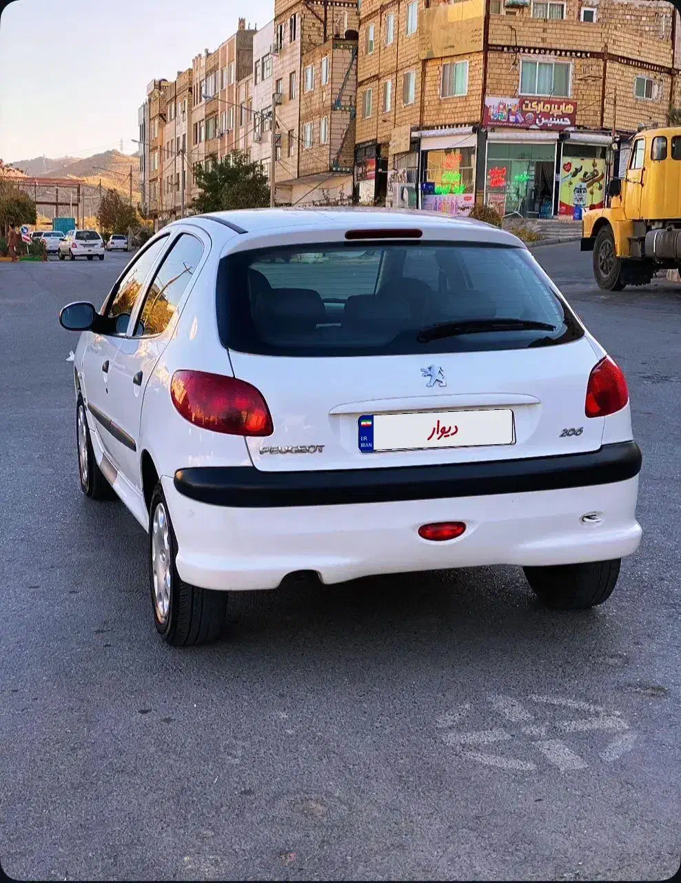پژو 206 تیپ دو سفید تمام IKCO|خودرو سواری و وانت|مشهد, چهارچشمه|دیوار
