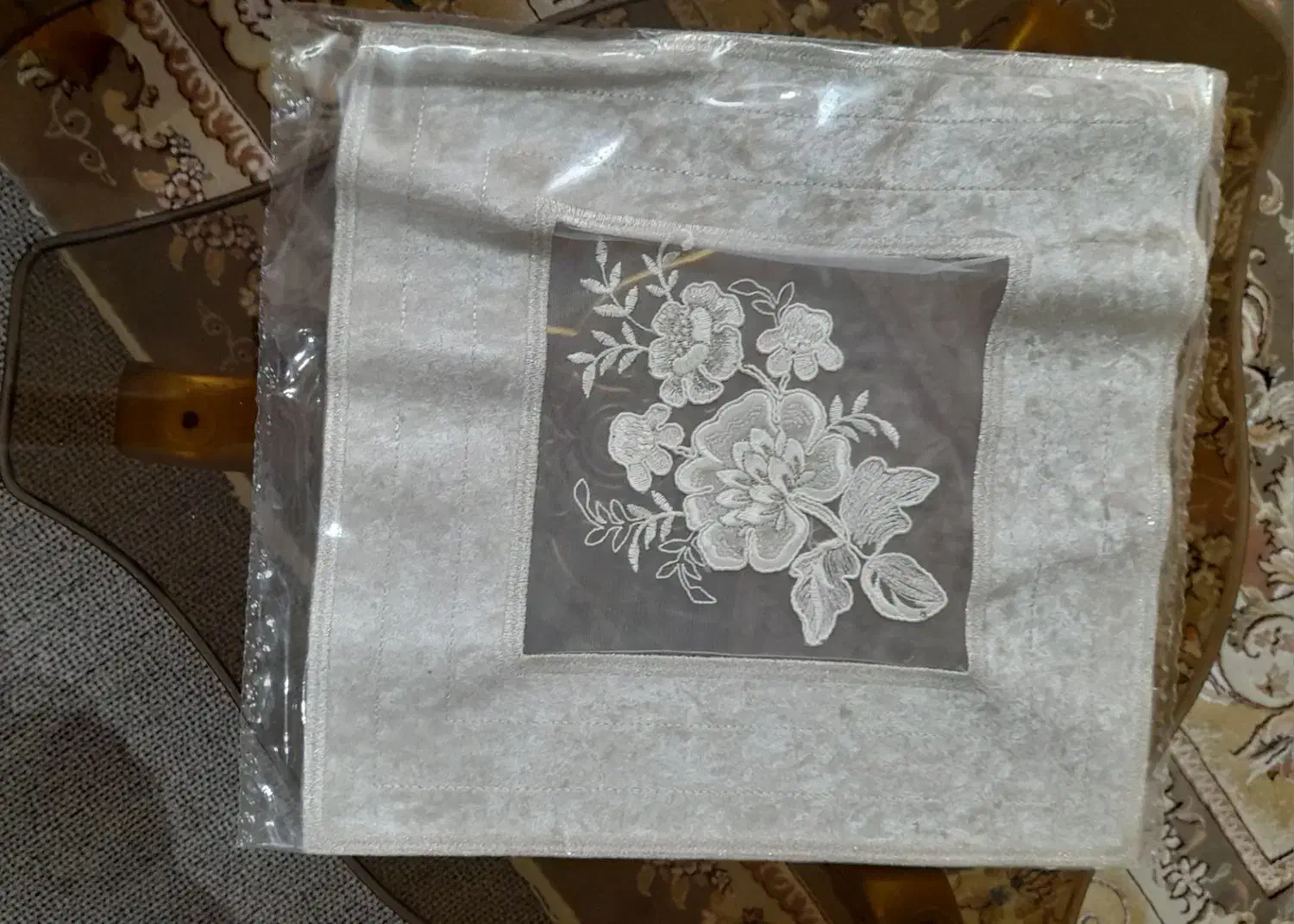 رومیزی|پرده، رانر، رومیزی|قم, انسجام|دیوار