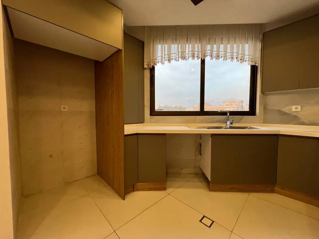 ۱۰۵مترخوشنقشه در برج مجلل المپیک زیر قیمت منطقه|اجارهٔ آپارتمان|تهران, شهرک صدرا|دیوار