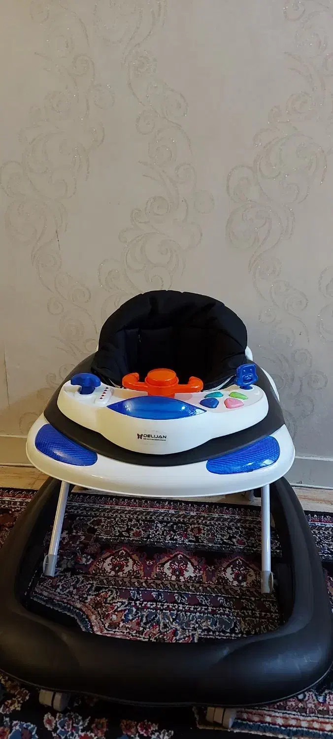 کریر و روروئک|اسباب و اثاث بچه|چهاردانگه (تهران), |دیوار