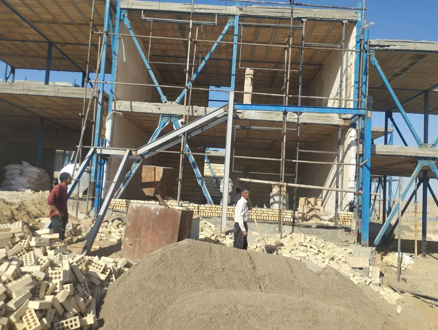 داربست تخته بشکه نردبان فرقون|خدمات پیشه و مهارت|مشهد, اروند|دیوار