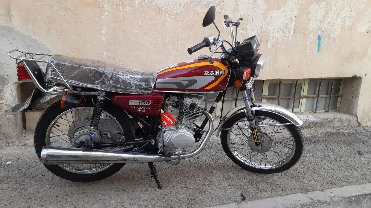 هوندا مدارک تکمیل سند ب نام ۱ سال بیمه|موتورسیکلت|شهریار, شهرک بهاران (ویره)|دیوار