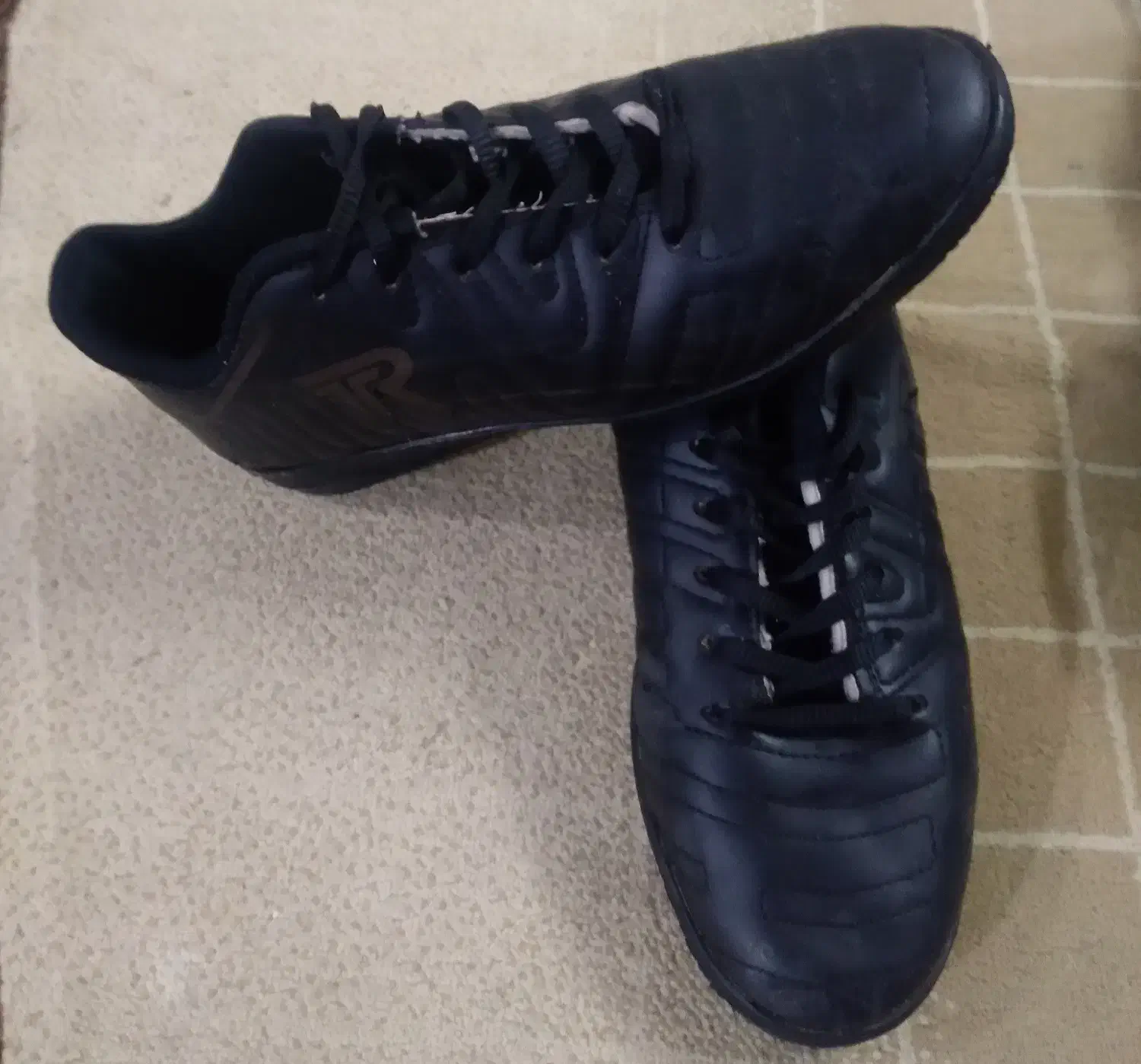 کفش فوتسال تورس|کیف، کفش، کمربند|گرگان, |دیوار