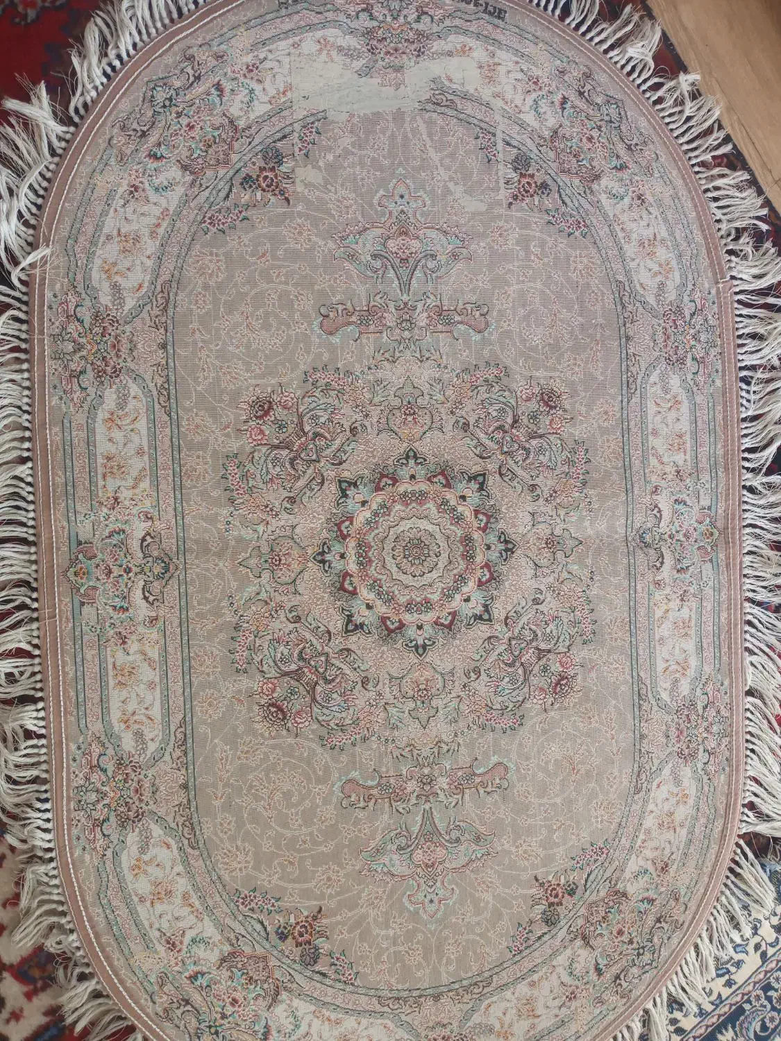 فرش ماشینی(ابریشم دار هم هست)۱و۷۵دریک و۲۵|فرش|تبریز, |دیوار