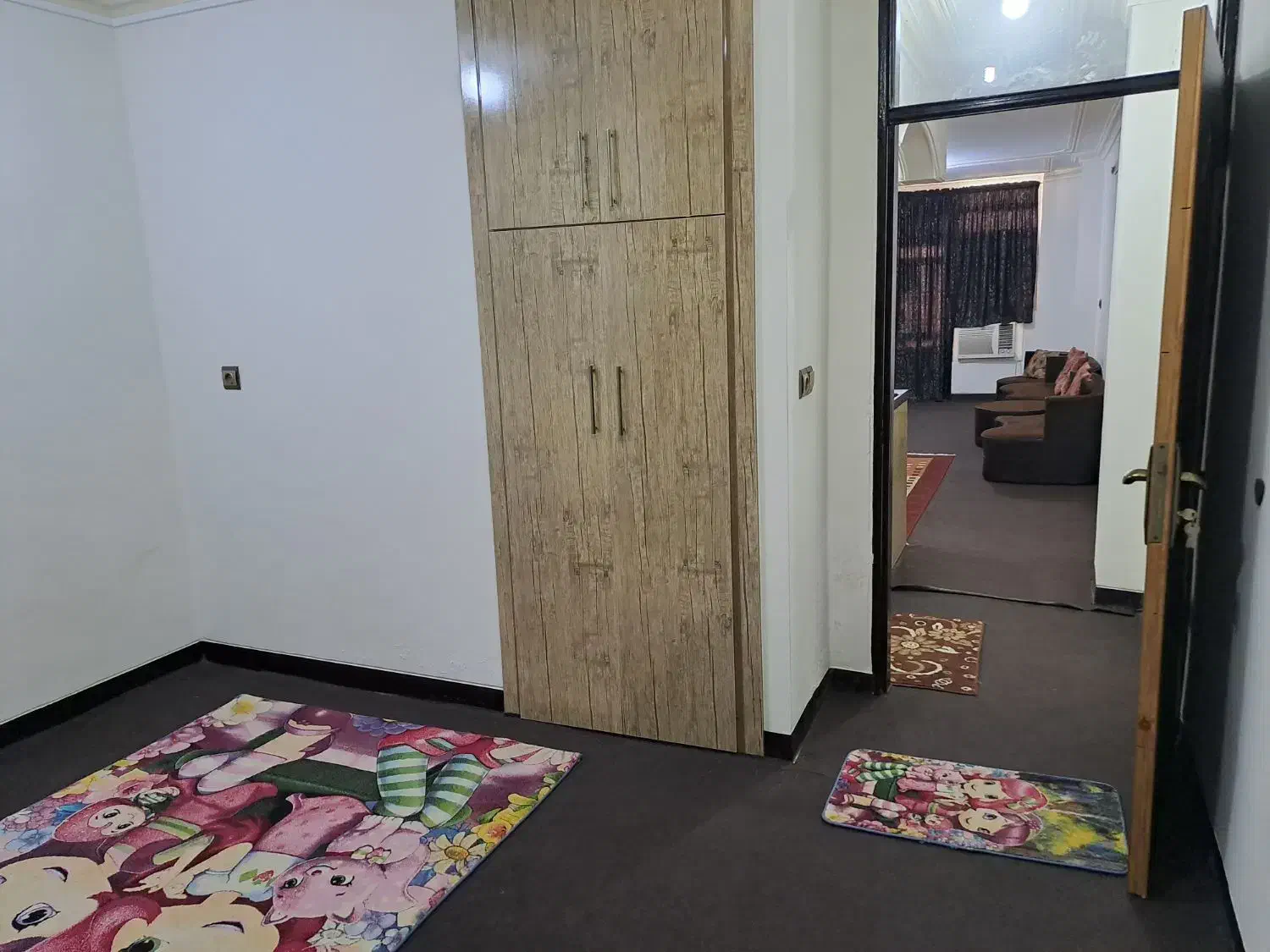 واحد۶۰متری یک خواب ۵۰۰م رهن کامل|اجارهٔ آپارتمان|بندرعباس, |دیوار