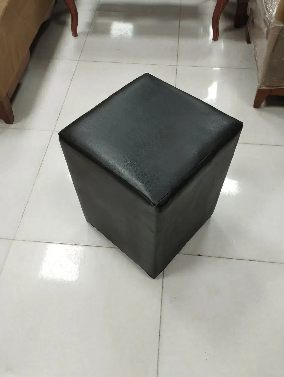 پاف و صندلی|صندلی و نیمکت|زاهدان, |دیوار