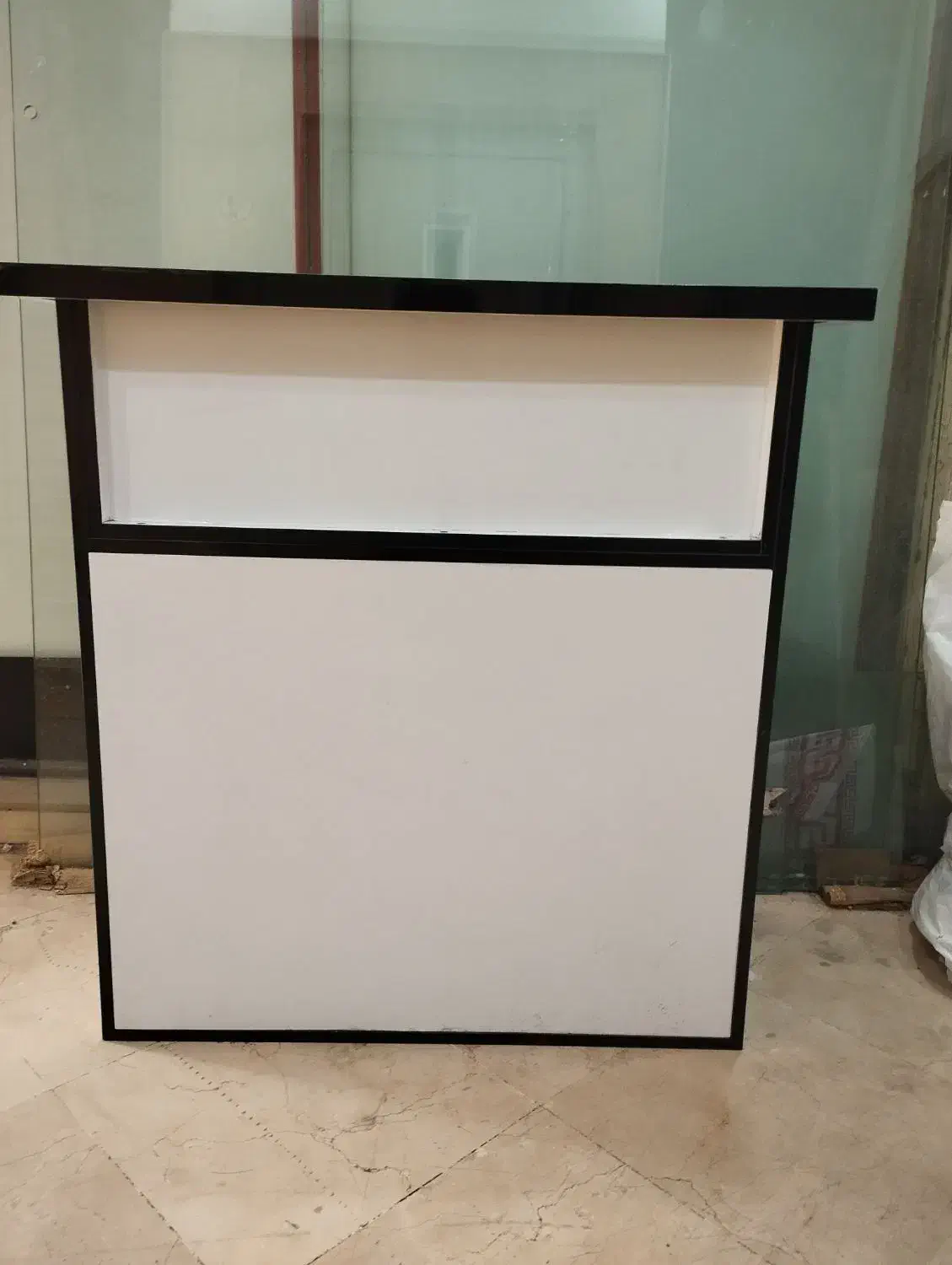 میز پیشخوان یک میلیون درحد نو|فروشگاه و مغازه|ورامین, ورامین|دیوار