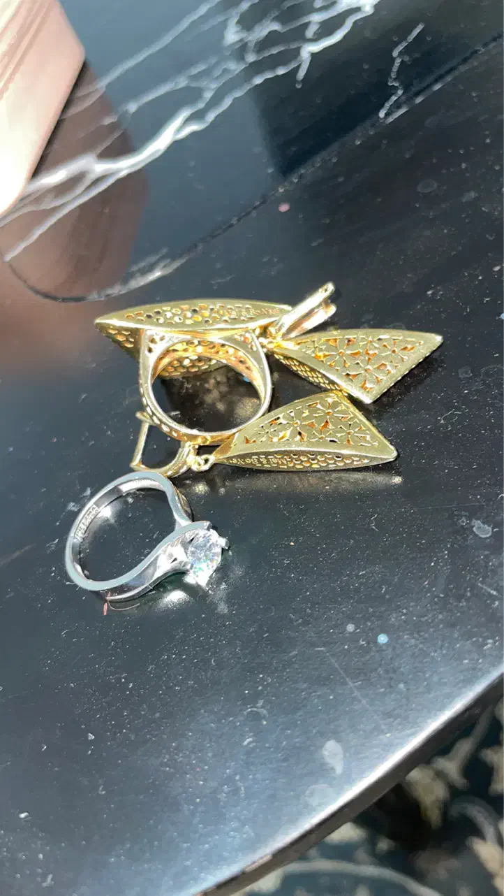 نیم ست و حلقه|جواهرات|دهلران, |دیوار