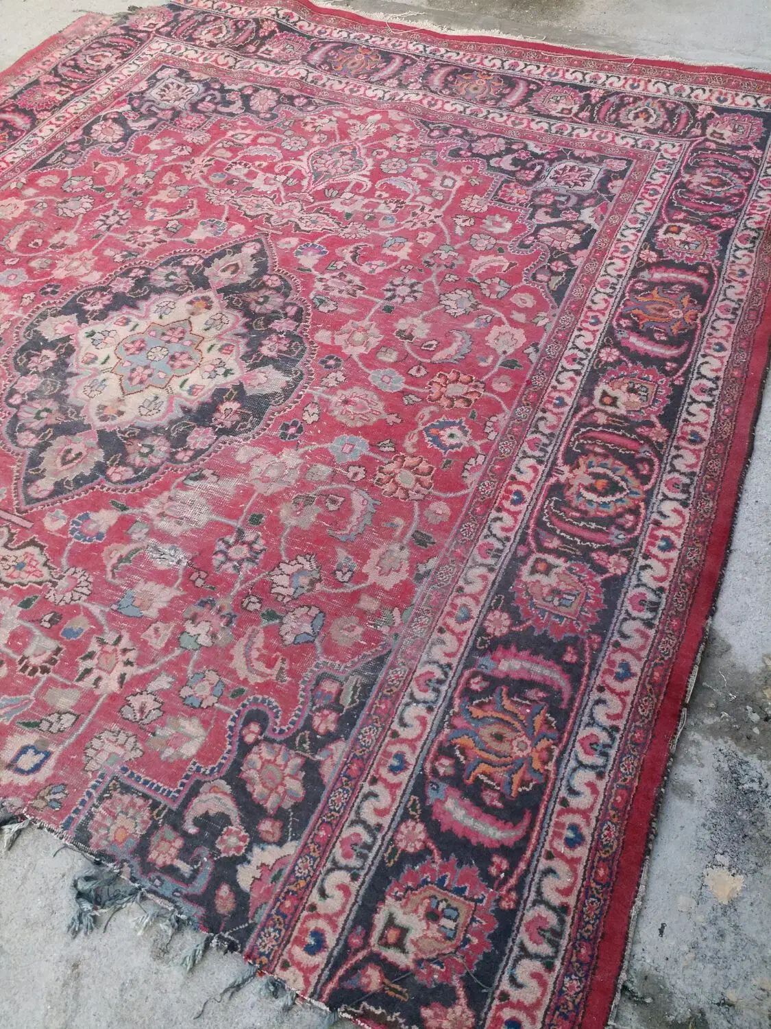 فرش ۹ متری دستباف.|فرش|مشهد, همت آباد|دیوار