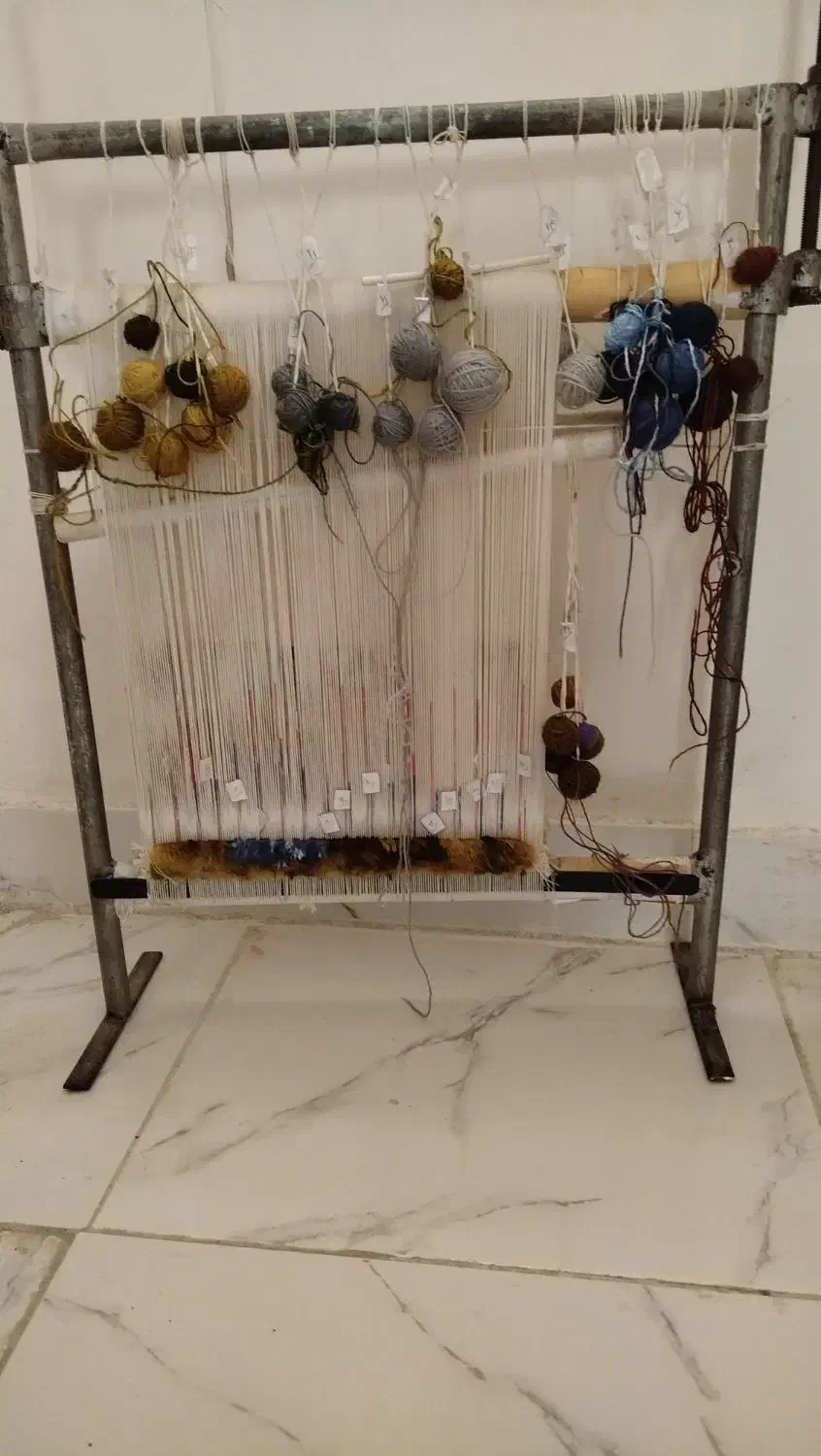 دار قالی به همراه نخ و نقشه و وسایل|فرش|مشهد, دهشک|دیوار