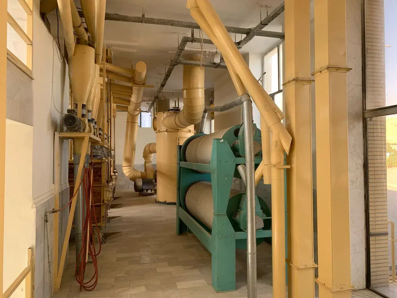 کارخانه ارد در منطقه ی زرخیر غرب ایران|فروش دفتر صنعتی، کشاورزی، تجاری|تهران, شهرک بعثت|دیوار