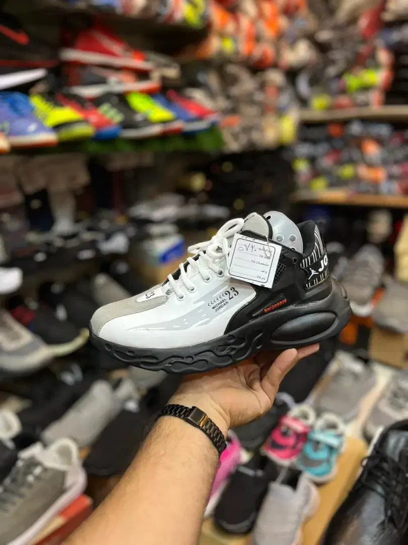 فروش انواع کتونی اسپرت و مجلسی  مردانه و زنانه|کیف، کفش، کمربند|اهواز, کیان اباد|دیوار