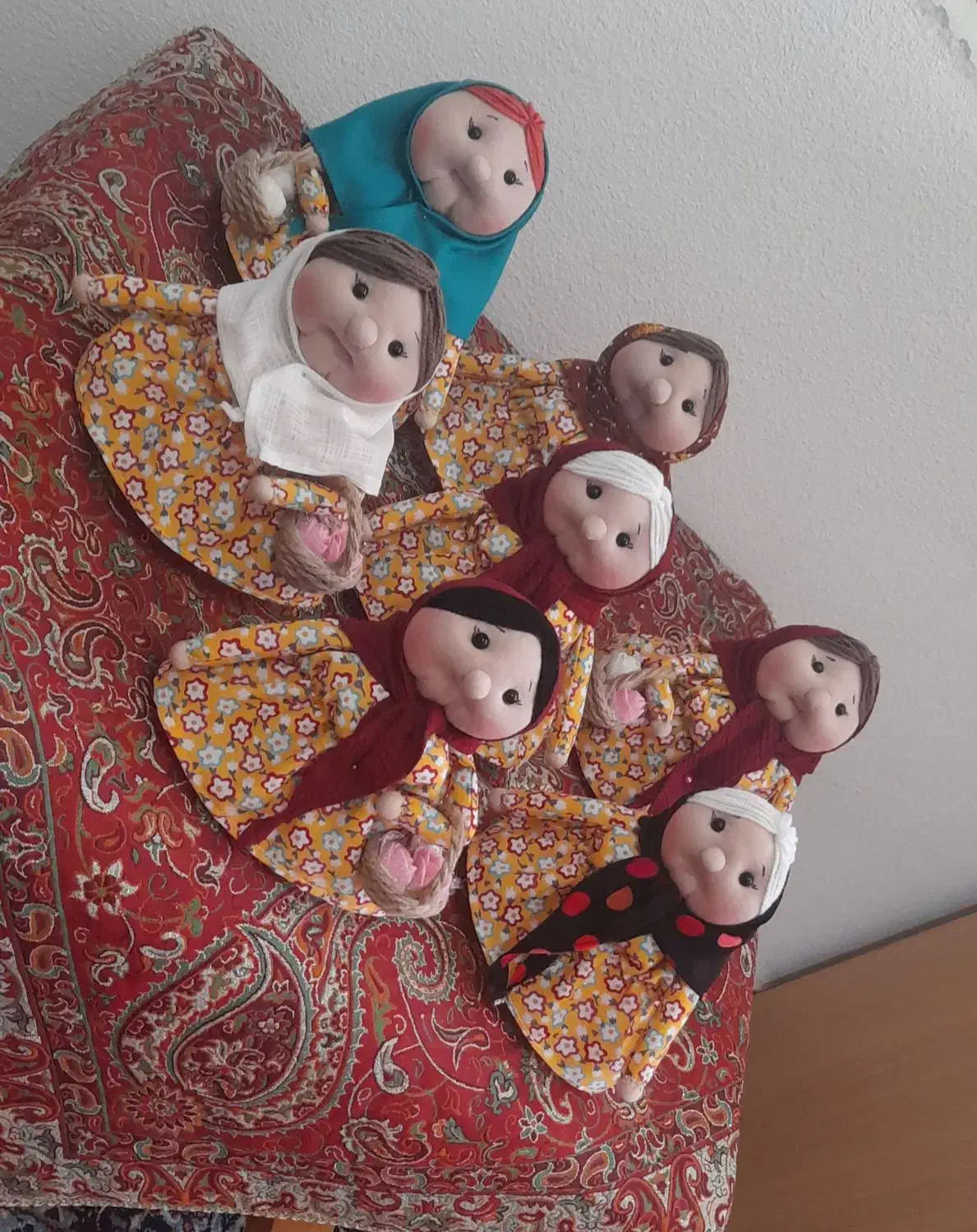 ننجون و لی لی پوت|فعالیت داوطلبانه|آباده, |دیوار