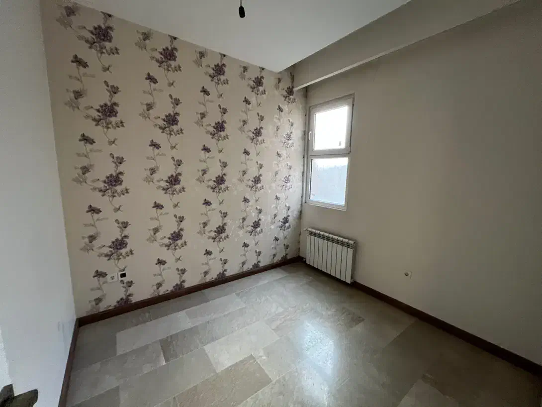 ۱۳۰ متر /۳ خواب /روبه آفتاب / هجرت/ تخلیه