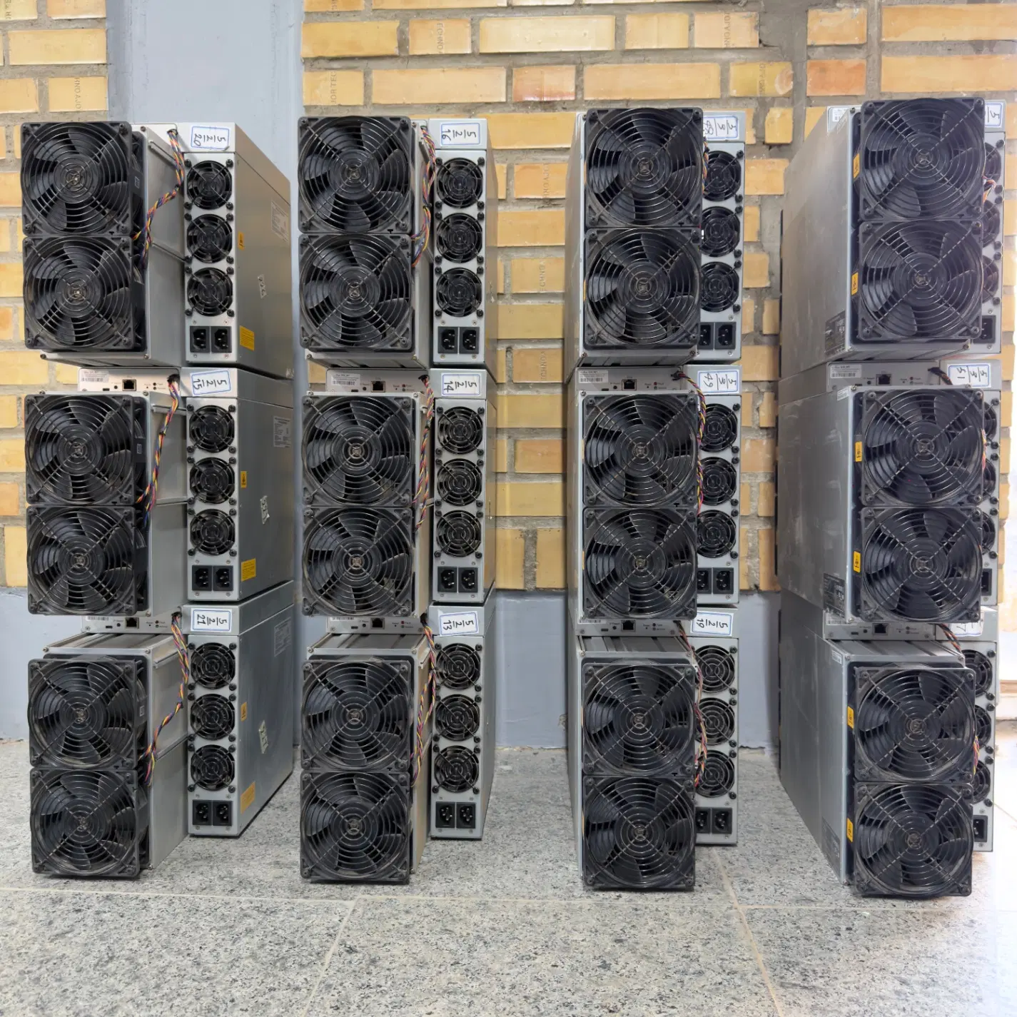 ماینر Antminer S19 ( فروش ویژه )|قطعات و لوازم جانبی رایانه|تهران, زاهد گیلانی|دیوار