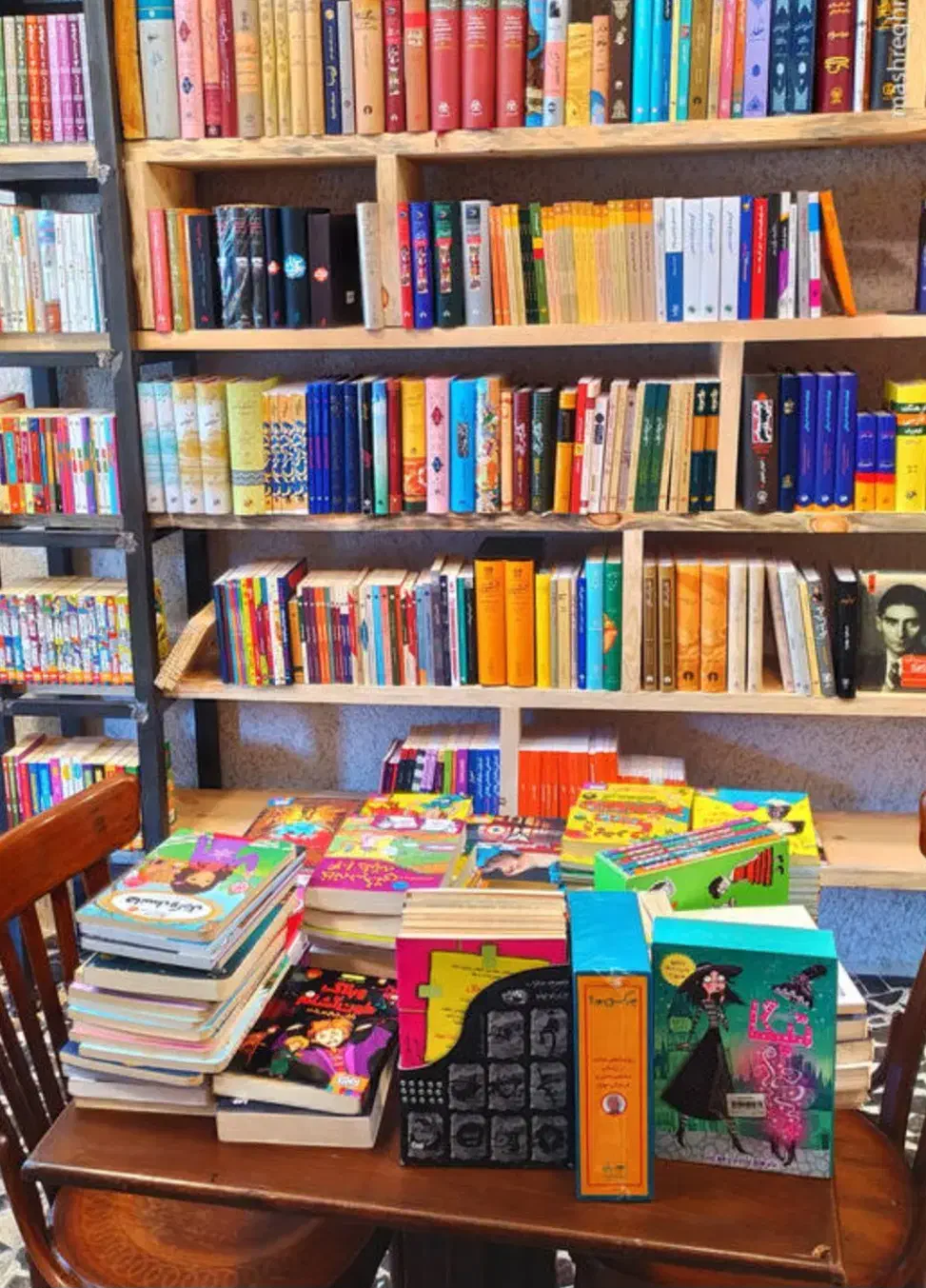 کتاب فروشی|کتاب و مجله ادبی|ساوه, |دیوار