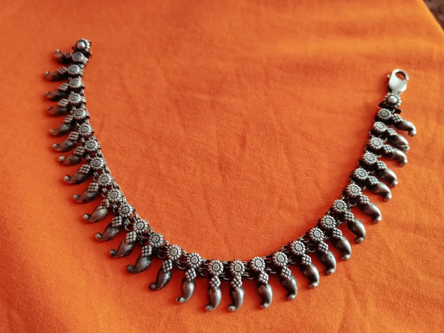 آویز نقره دستساز قدیمی|جواهرات|تهران, هروی|دیوار