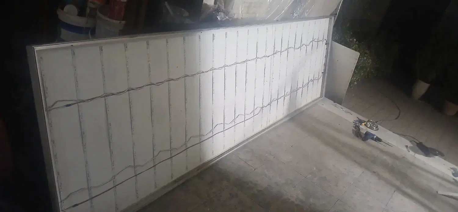 تابلو فریم لس در حد نو ۳۵۰ ×۱۰۰|فروشگاه و مغازه|تهران, شهرک هما|دیوار