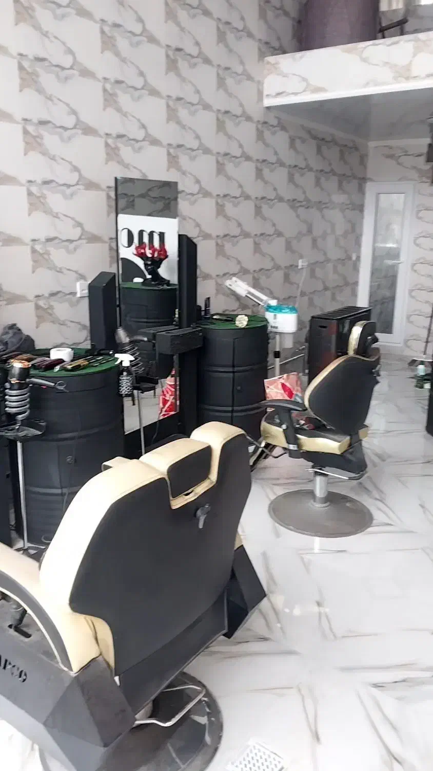 دکور آرایشگاه|آرایشگاه و سالنهای زیبایی|ماکو, |دیوار