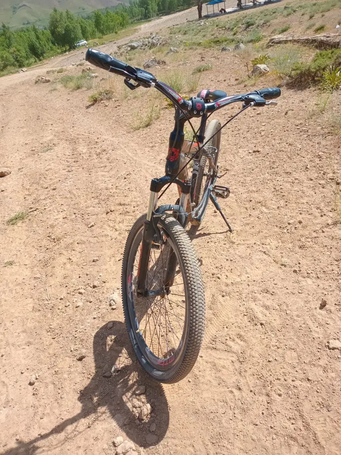 دوچرخه|دوچرخه، اسکیت، اسکوتر|تخت سلیمان, |دیوار