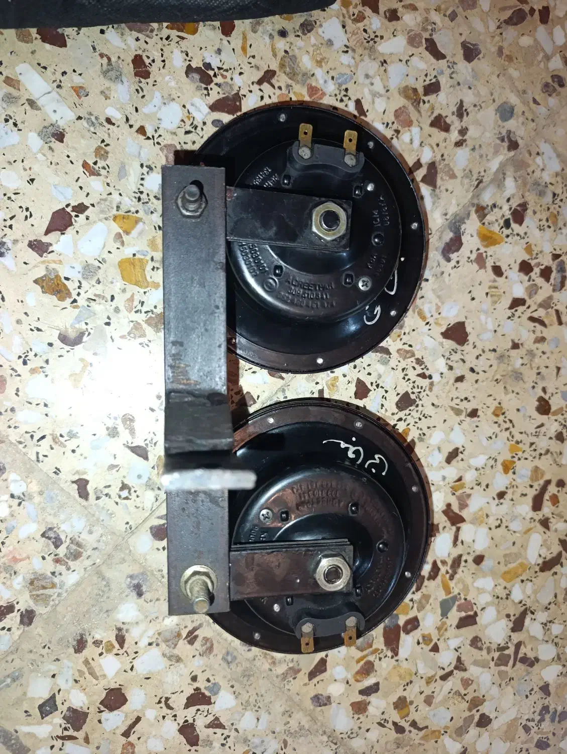 بوق ۱۰۱۱ اصلی|قطعات یدکی و لوازم جانبی|رشت, یخسازی|دیوار