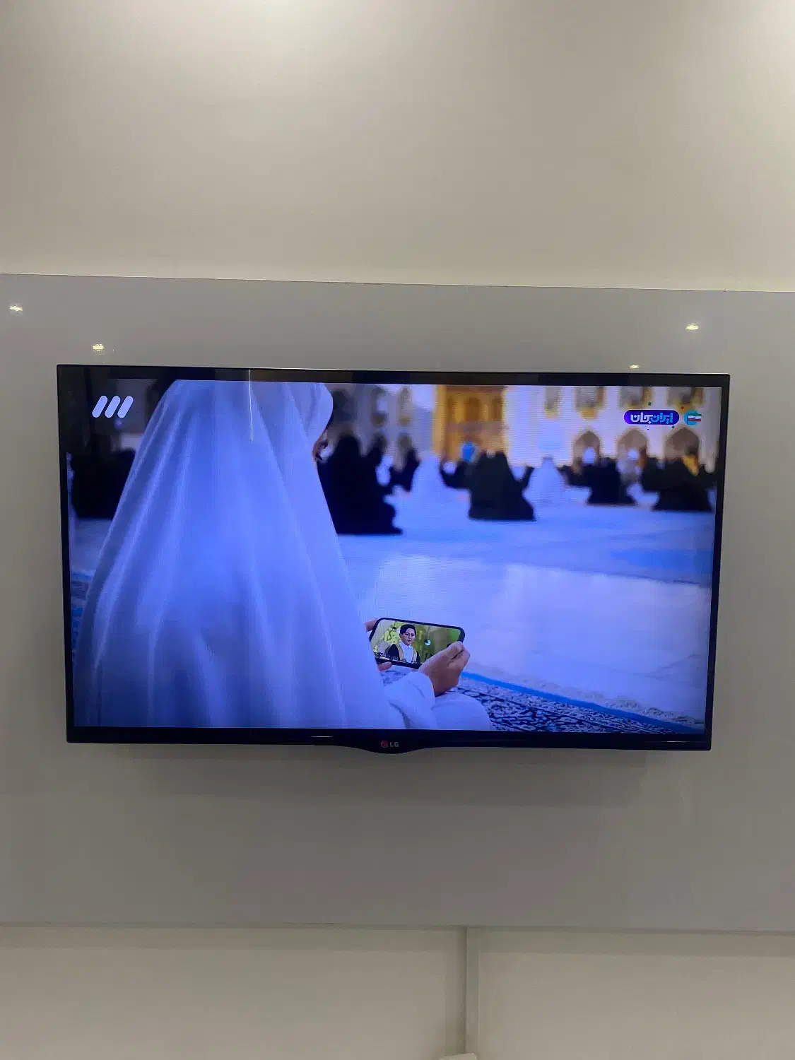 تلویزیون ۴۲ اینچ ال جی|تلویزیون و پروژکتور|تهران, شهرک ولیعصر جنوبی|دیوار