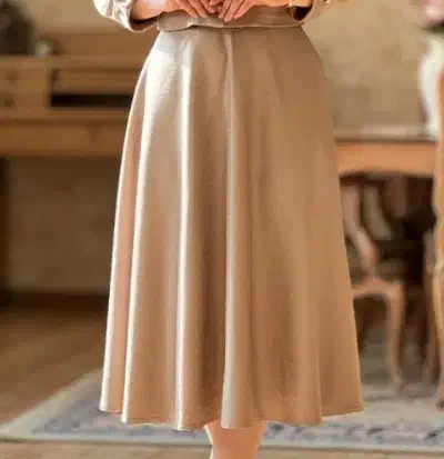 دامن مجلسی|لباس|مشهد, طبرسی شمالی|دیوار