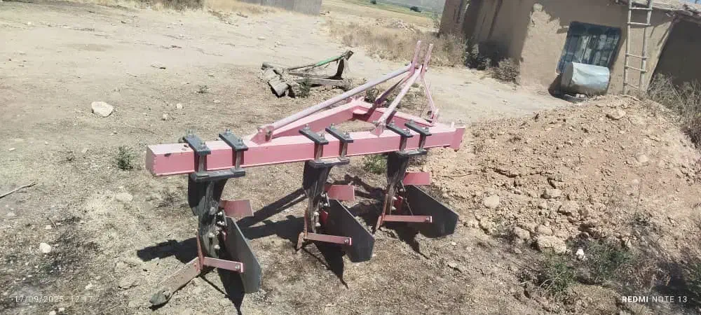 ادوات تراکتور گاو آهن|ماشینآلات صنعتی|کامفیروز, |دیوار