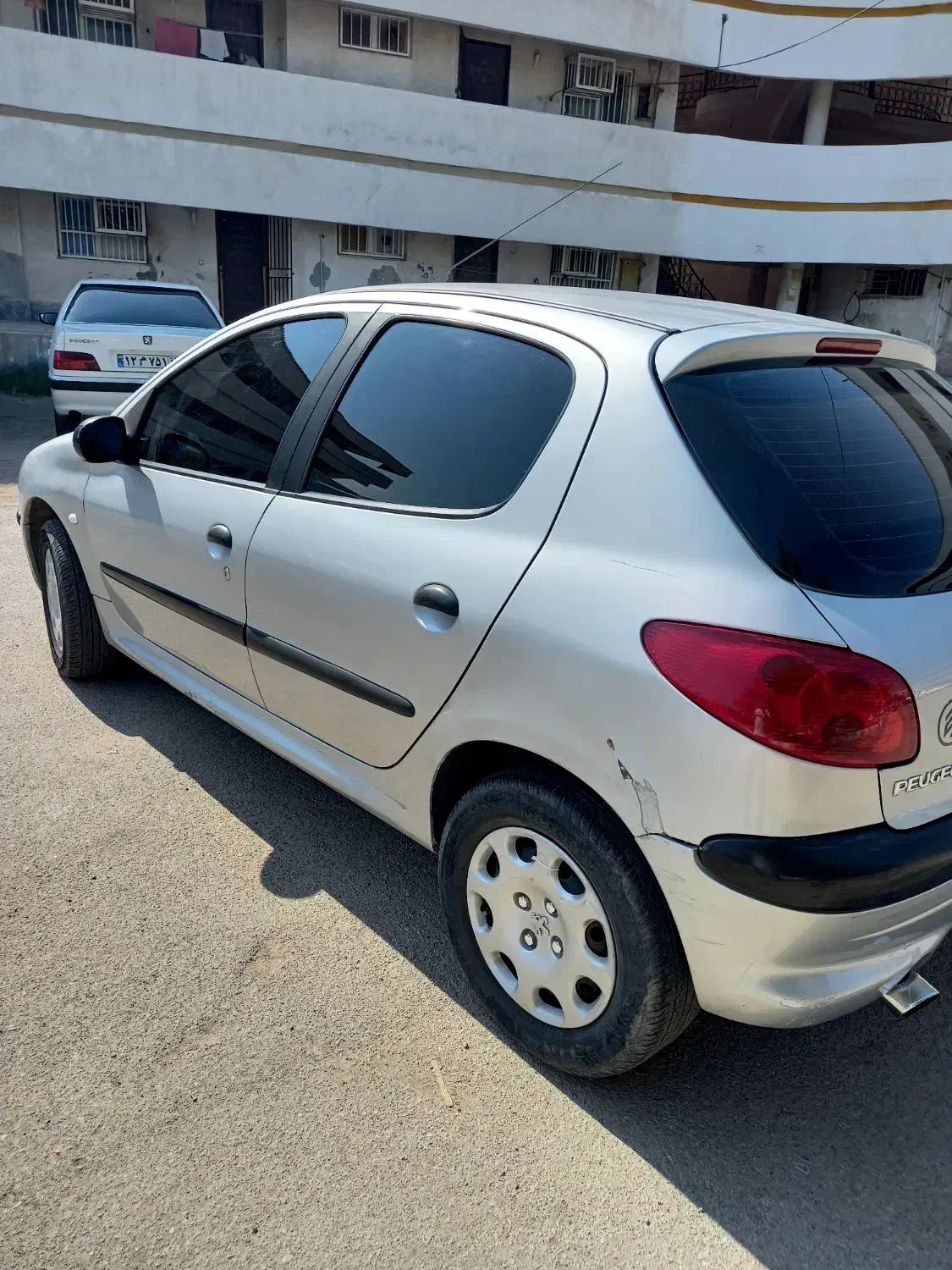 ۲۰۶ موتور فرانسه تیپ۳ مدل ۸۳|خودرو سواری و وانت|بندرعباس, |دیوار