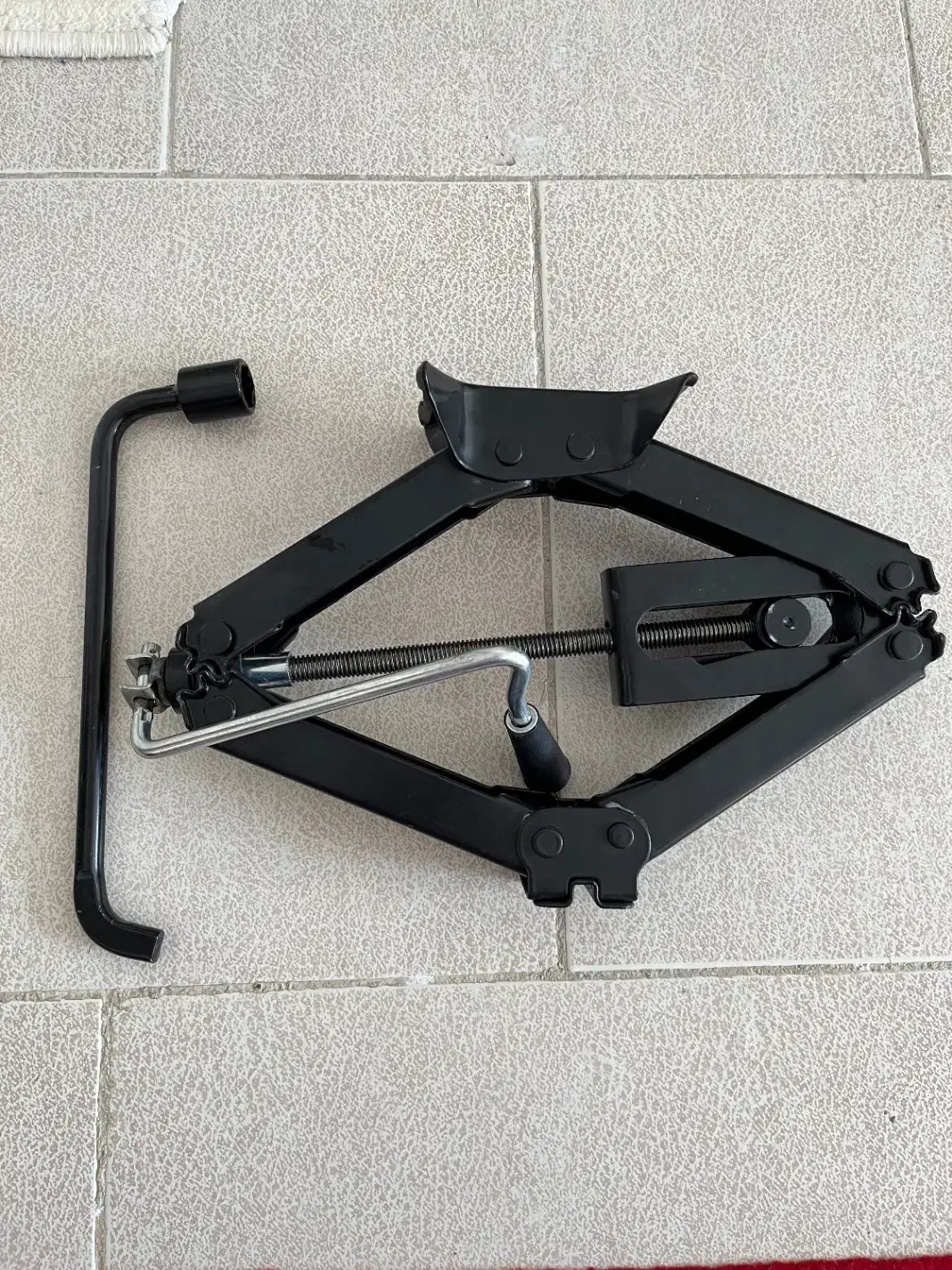 جک و اچار چرخ فابریک پژو ۲۰۷|قطعات یدکی و لوازم جانبی|رباطکریم, رباطکریم|دیوار