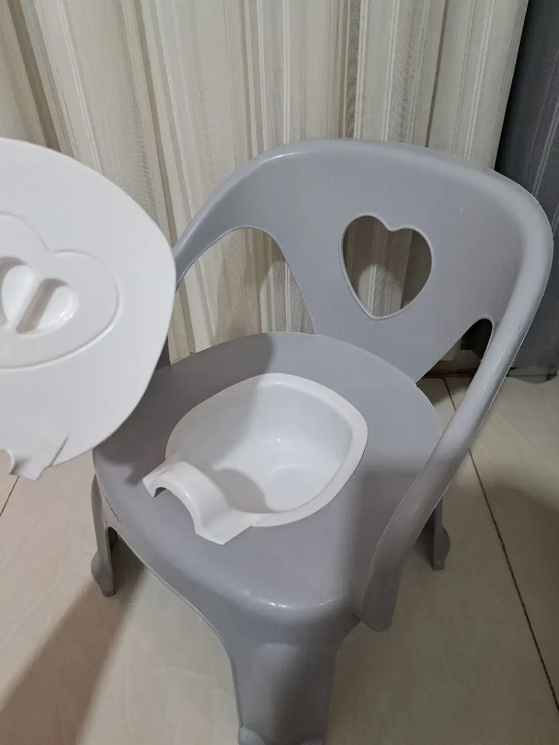 قصری . صندلی فرنگی کودک|اسباب و اثاث بچه|مشهد, رده|دیوار