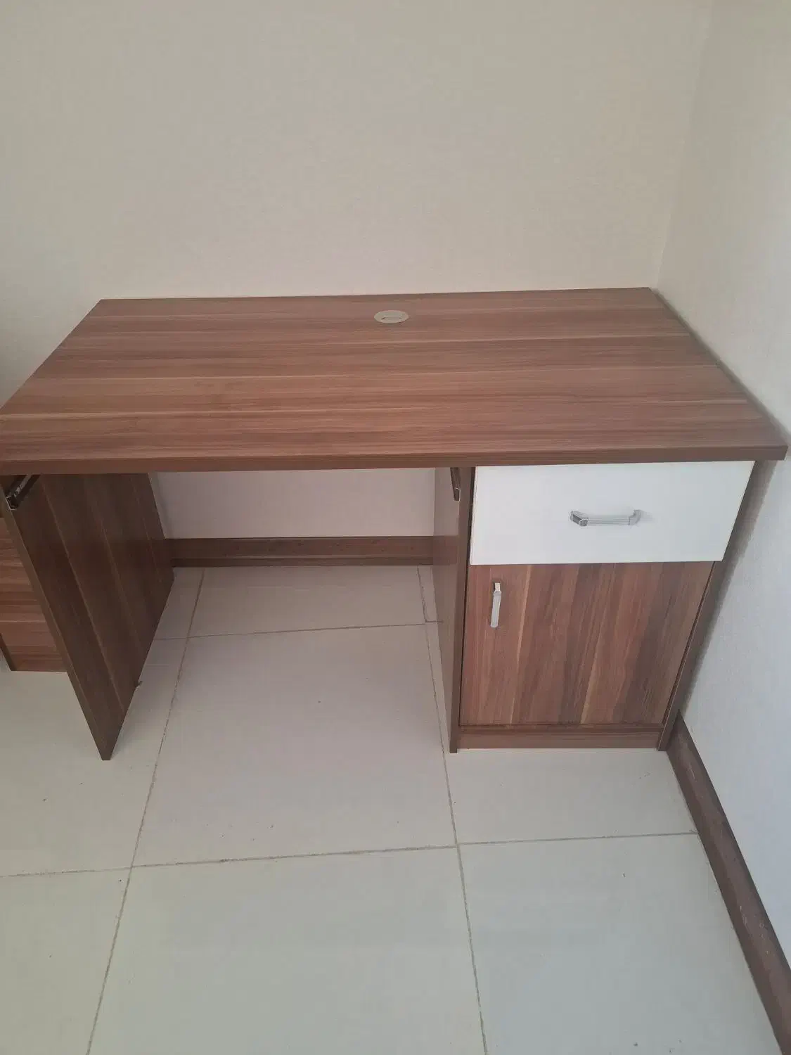 تخت و کمد آپادانا|تخت و سرویس خواب|شیراز, ستارخان|دیوار