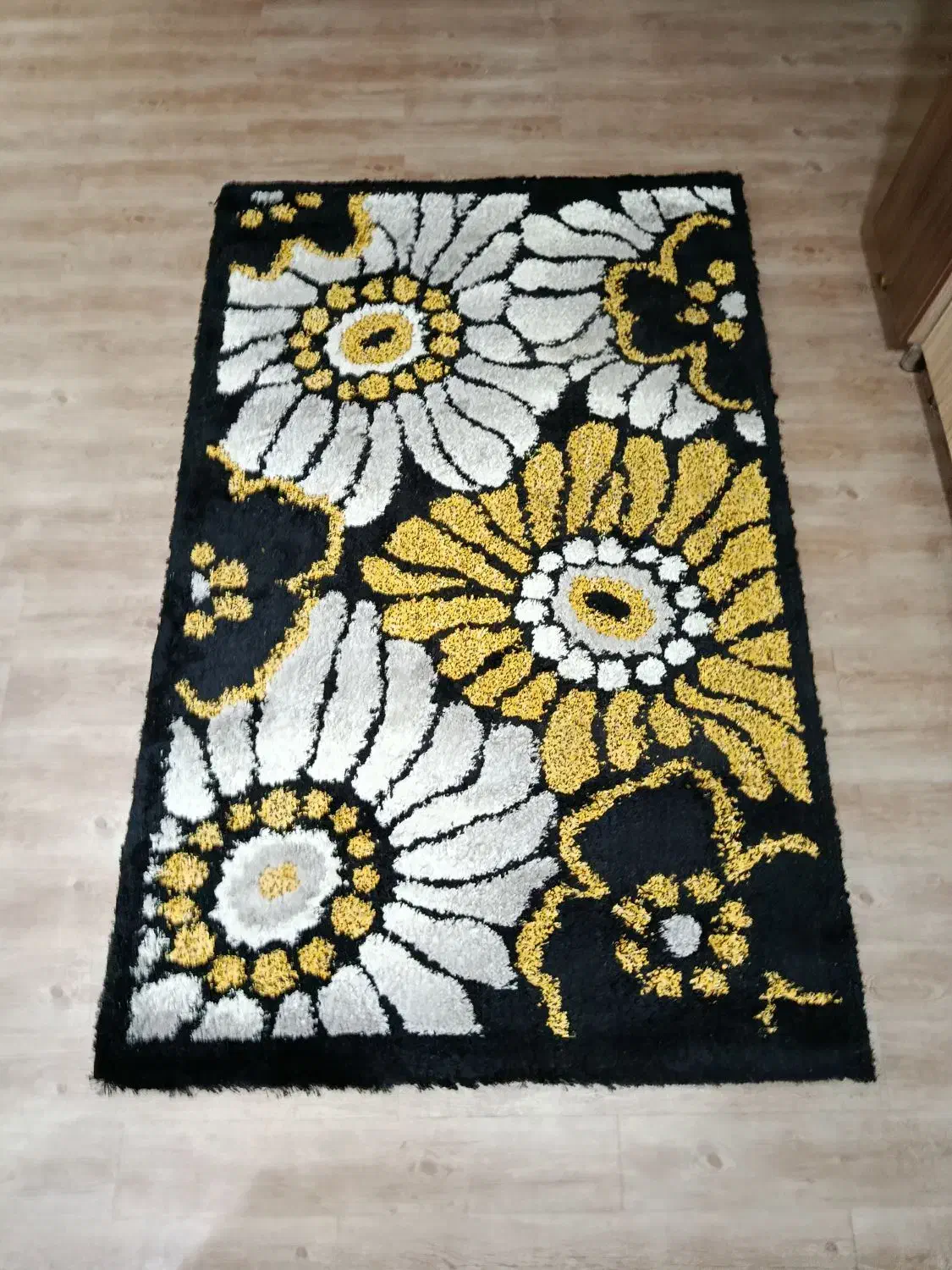 قالیچه ۴ متری ترک پرز بلند|فرش|رشت, علی آباد|دیوار