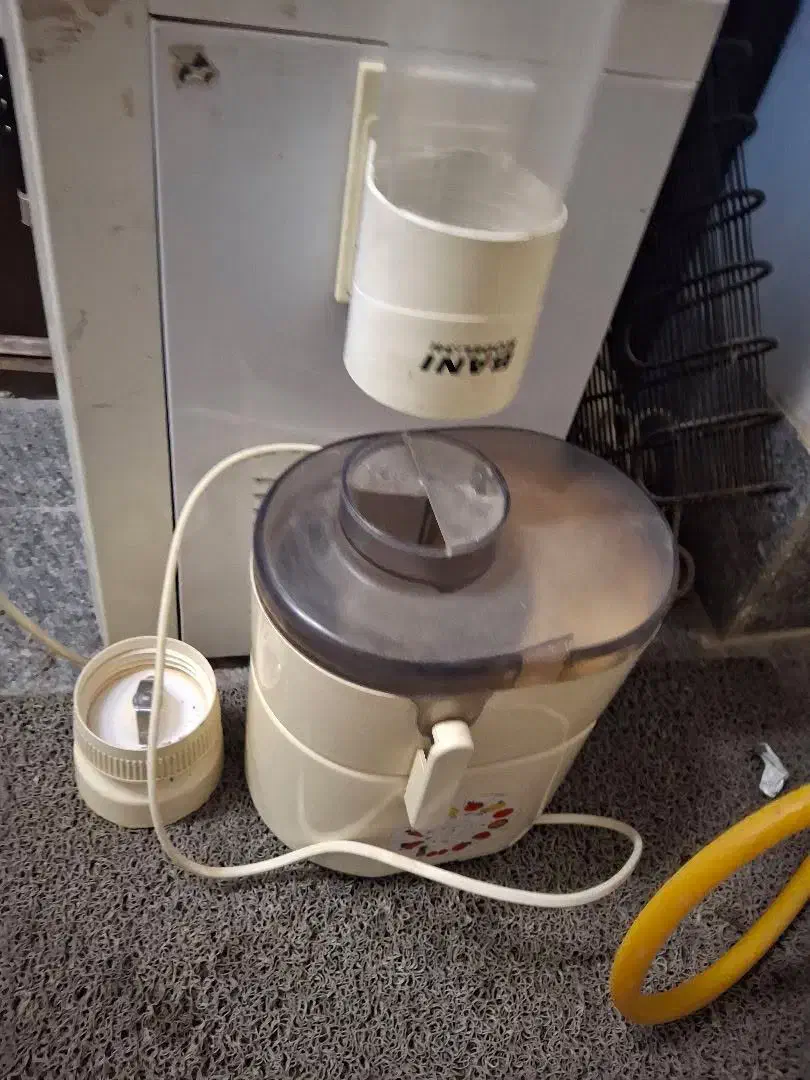 آبمیوه گیر|آبمیوهگیر و آبمرکباتگیر|بناب, |دیوار