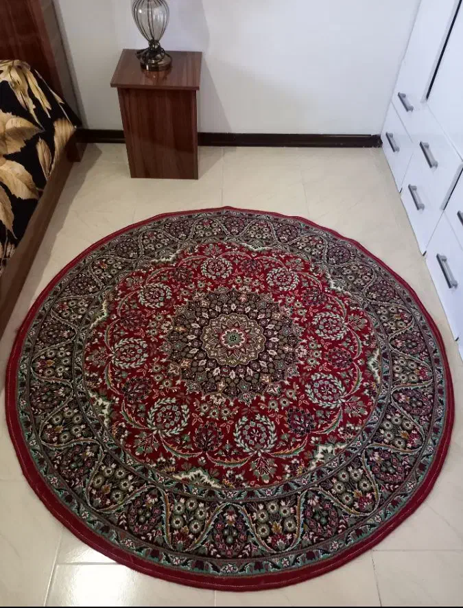 فروش قالیچه طرح سنتی رنگ لاکی|فرش|الیگودرز, |دیوار