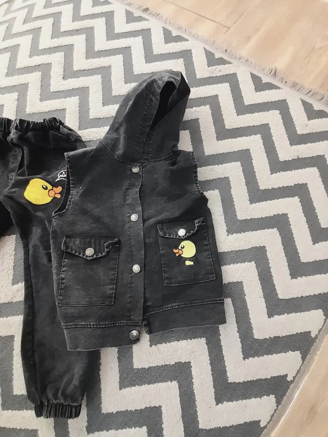 لباس بچه گانه|کفش و لباس بچه|تربت جام, کشتارگاه|دیوار