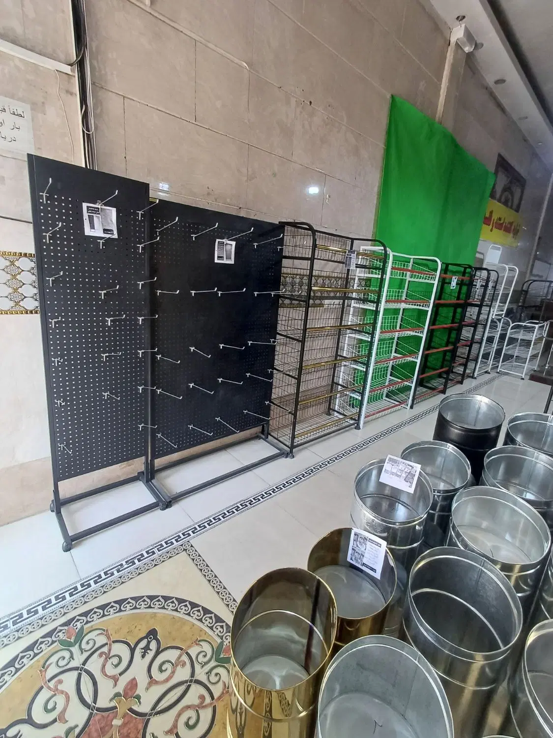 ذغال ایستاده چیپس کم جا و جای پفک سوپر مارکت|فروشگاه و مغازه|تهران, نعمتآباد|دیوار