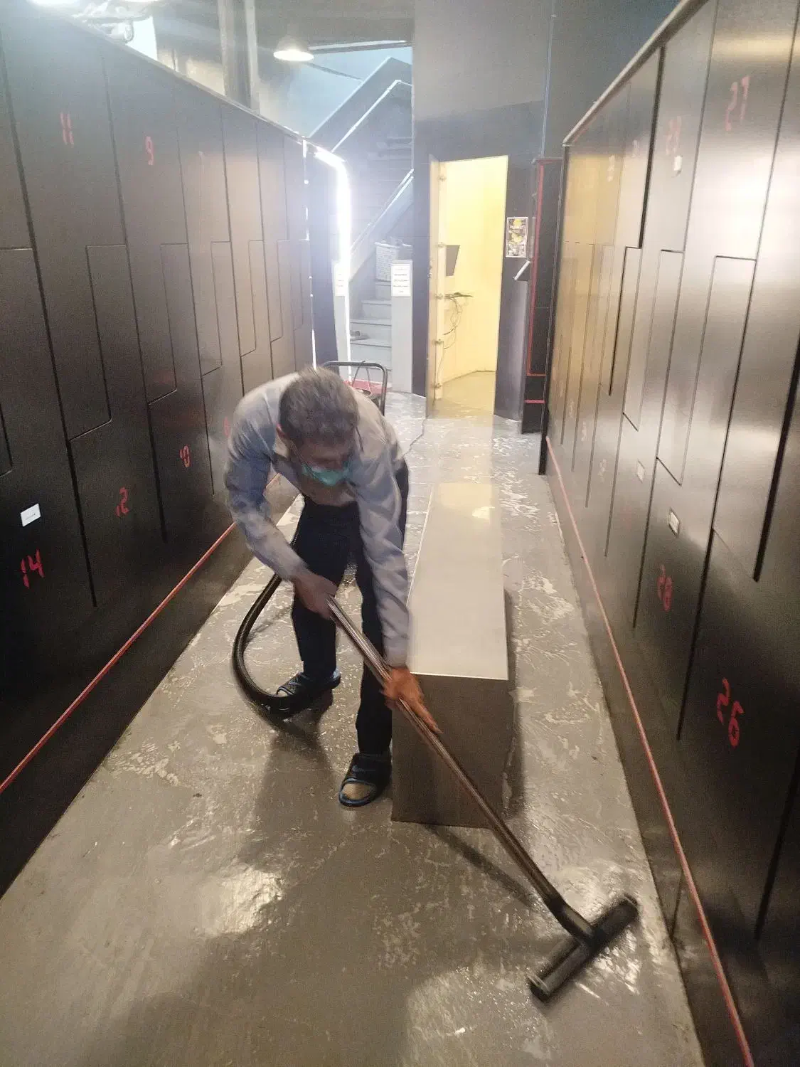 نظافت باشگاه.سالن.نمایشگاه ها وچاله آسانسور تخصصی|خدمات نظافت|مشهد, امیریه|دیوار