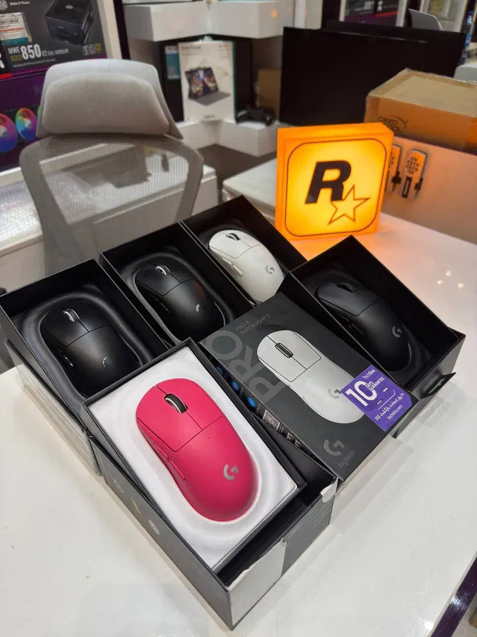 موس های لاجیتک logitech g pro 1/2|قطعات و لوازم جانبی رایانه|تهران, گلستان (شهرک راه آهن)|دیوار