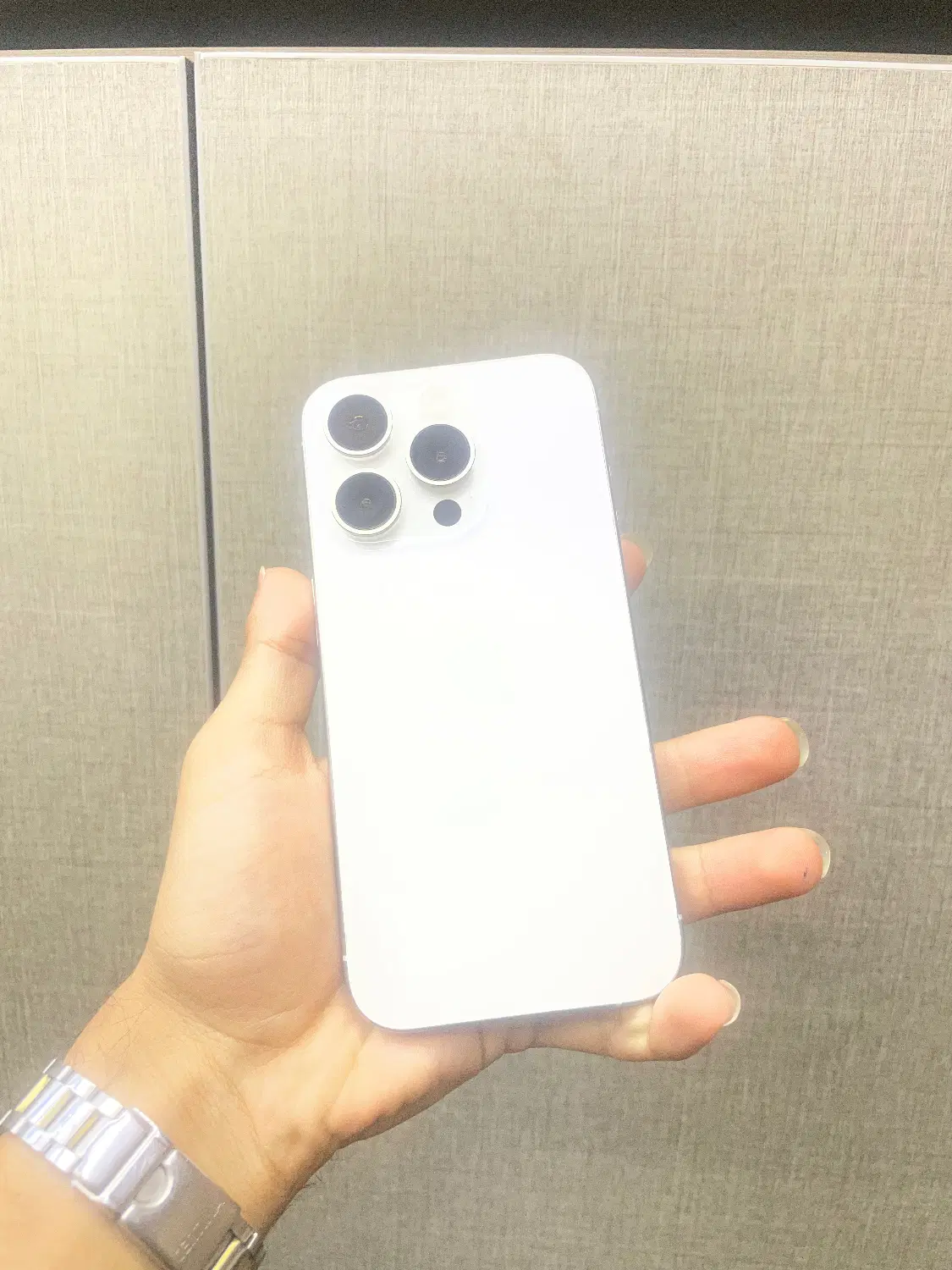 ایفون ۱۵ پرو iphone 15pro هلس ۱۰۰پلمپ ۵۱۲گیگ|موبایل|تهران, فردوسی|دیوار