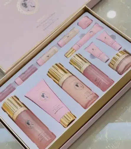 وسایل مراقبت پوستی نو از شرکت ارسال میشع|آرایشی، بهداشتی، درمانی|شیراز, پادگان نیروی هوایی بعثت|دیوار