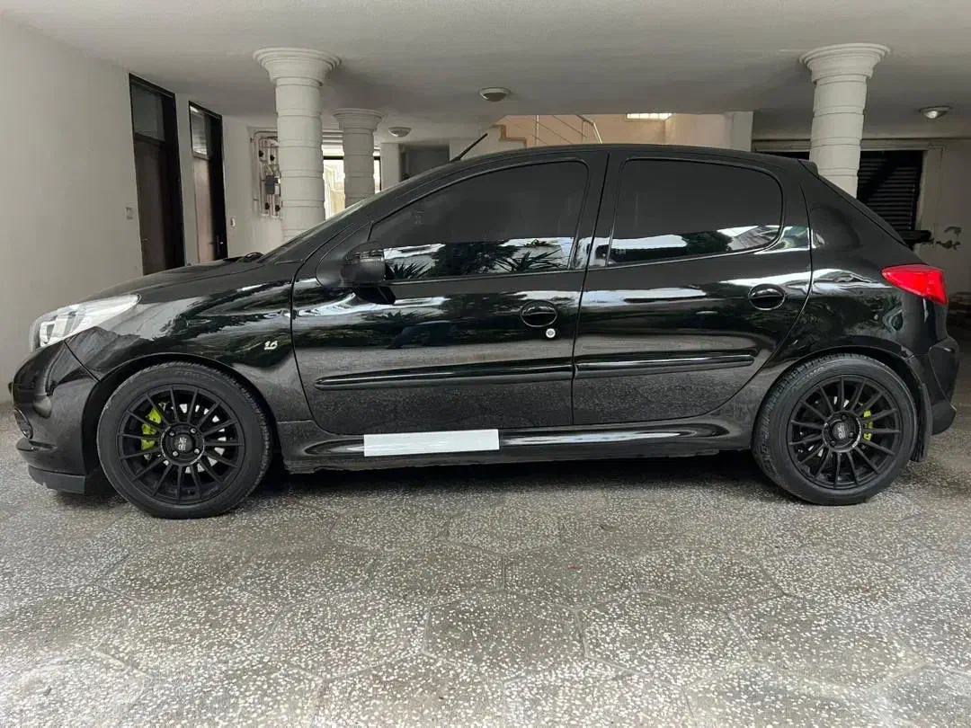 ۲۰۷|خودرو سواری و وانت|بندر انزلی, سی متری|دیوار