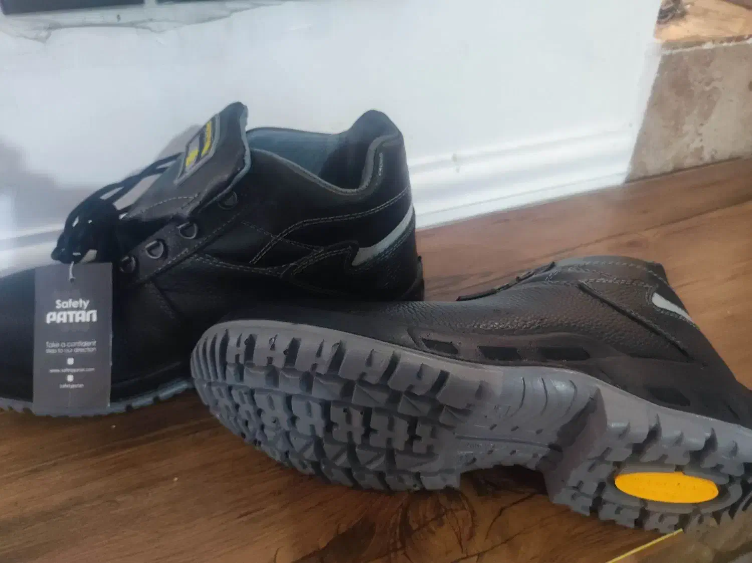 پوتین ایمنی، کفش ایمنی کارهای سخت|کیف، کفش، کمربند|شوشتر, |دیوار