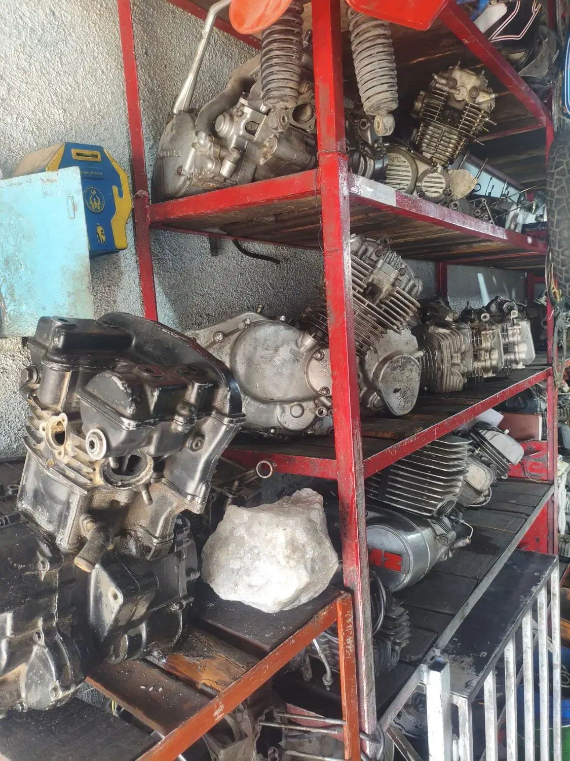 لوازم موتور سیکلت سبک و سنگین|قطعات یدکی و لوازم جانبی|یزد, |دیوار