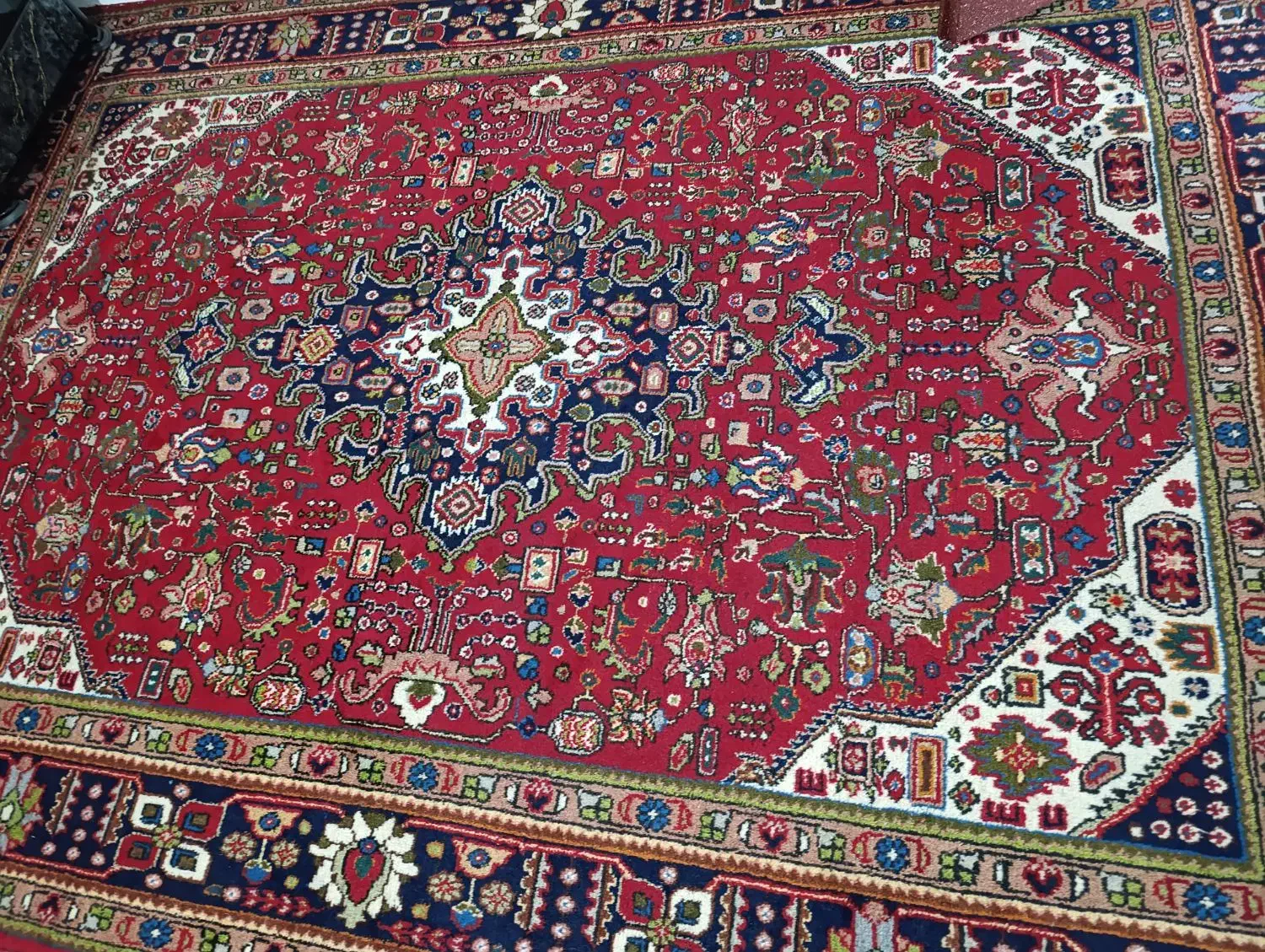 فرش دستبافت در حد نو|فرش|خوی, |دیوار