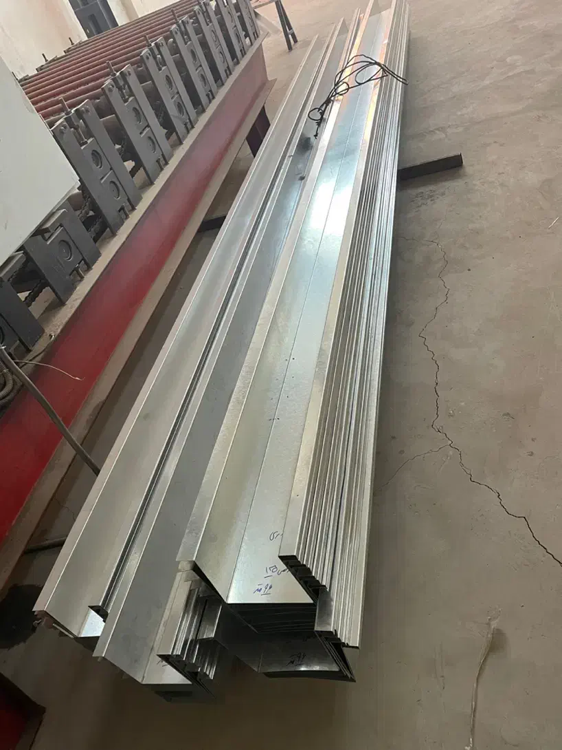 پشم شیشه،توری،هواکش،پیچ،ورق شیروانی|مصالح و تجهیزات ساختمان|کهریزک, |دیوار