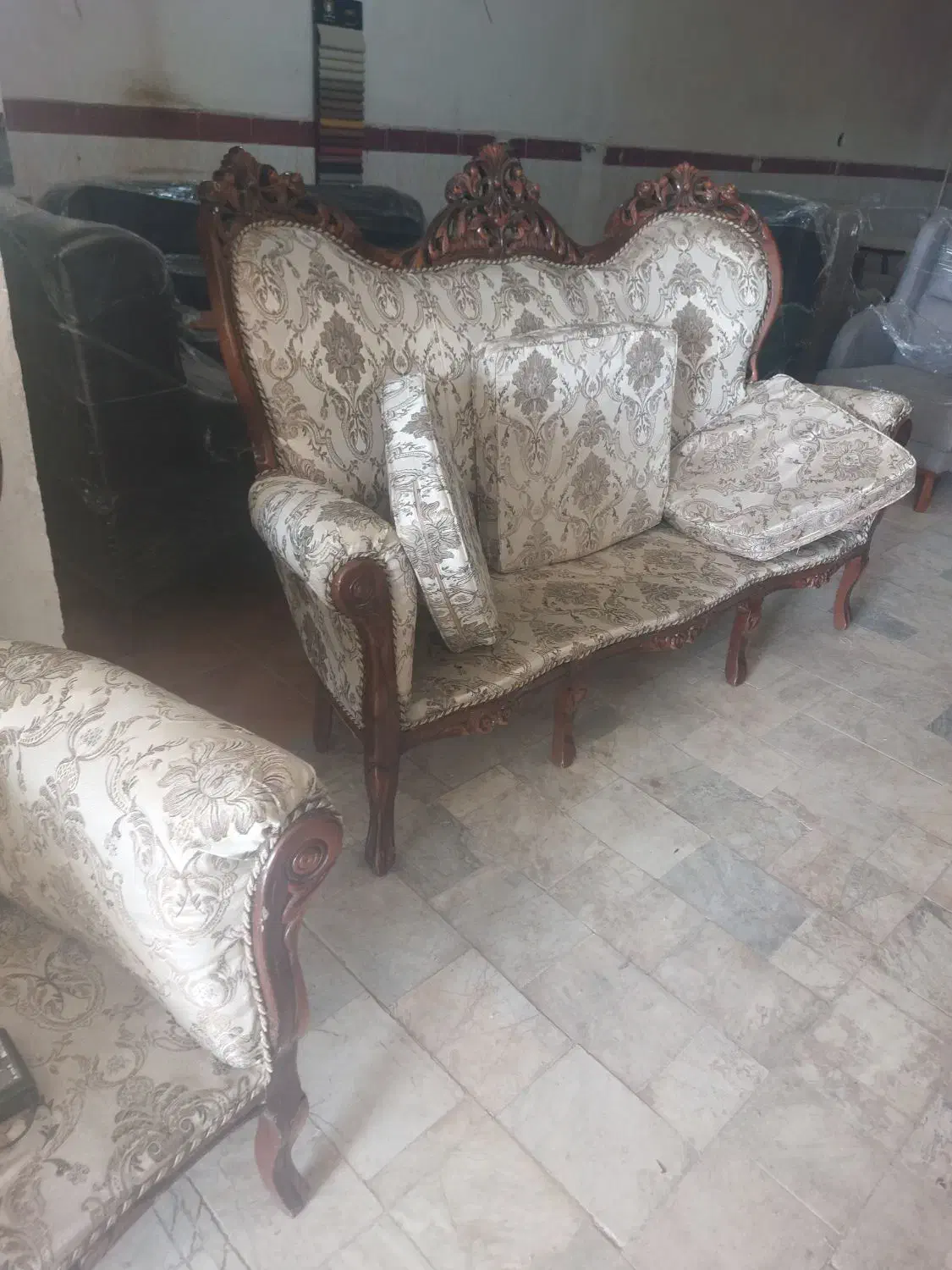 مبل ۷نفره سلطنتی کارکرده|مبلمان خانگی و میز عسلی|اهر, |دیوار