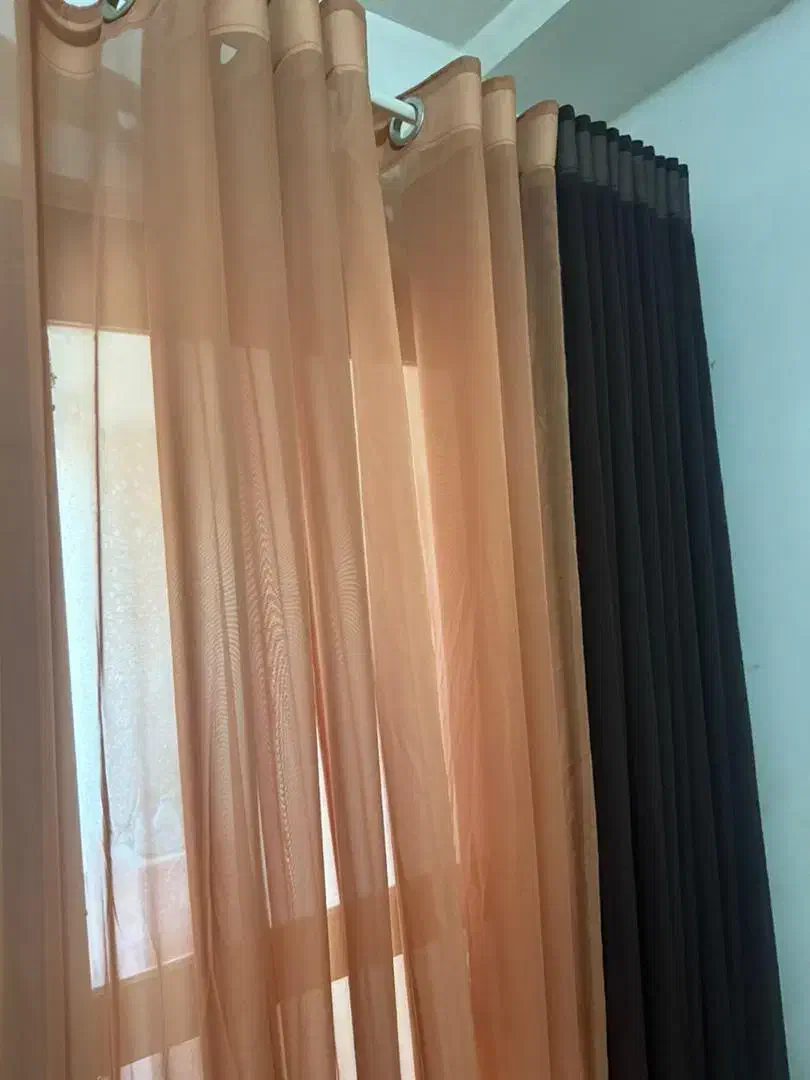 فروش کمد و میز توالت و پرده ب دلیل جا ب جایی|پرده، رانر، رومیزی|بابلسر, |دیوار